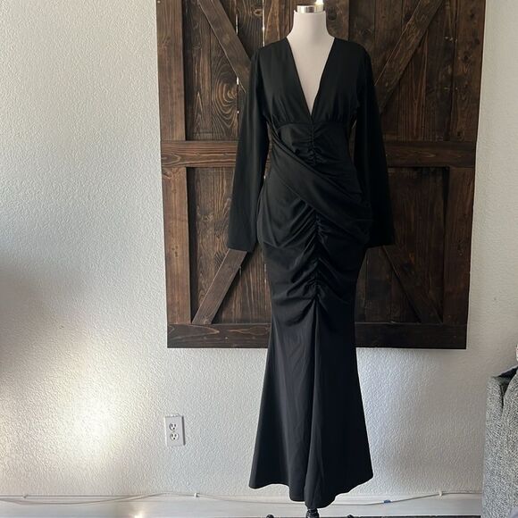 Stylish Long Sleeves V Neck Bodycon Pleated Slit Solid Evening Gown Dress - Picture 3 of 14